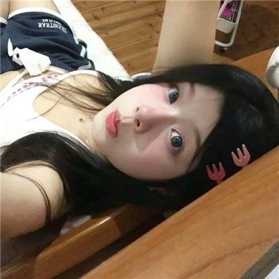 只在那里发光